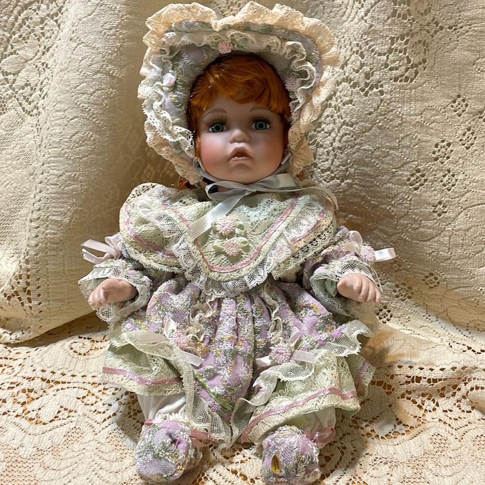 Fine Porcelain Doll Victorian “Amanda” Treasures 2004